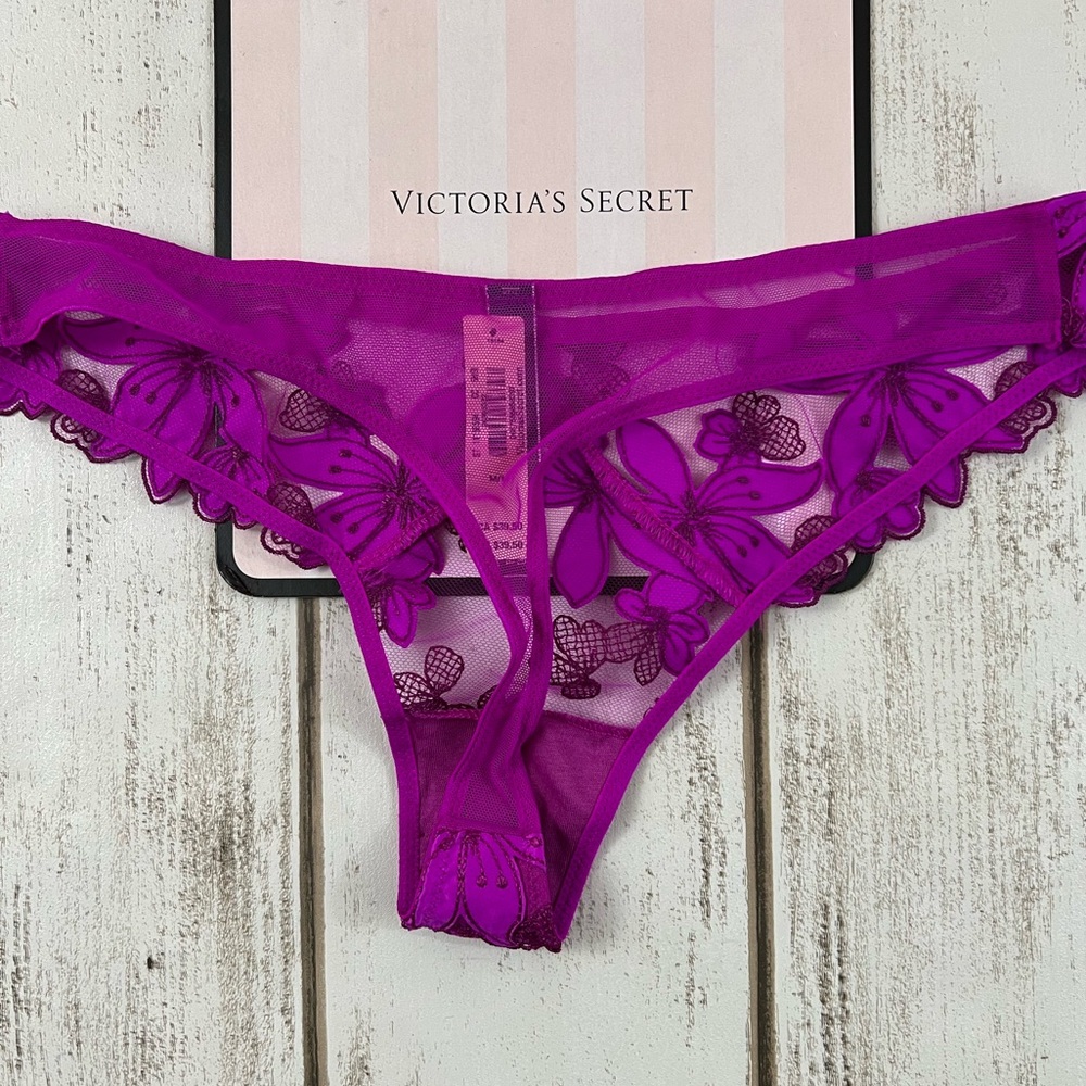 36DD/M VS Very Sexy Ziggy Glam Flower Lightly Lined Quarter Cup Bustier & Thong - Picture 13 of 14